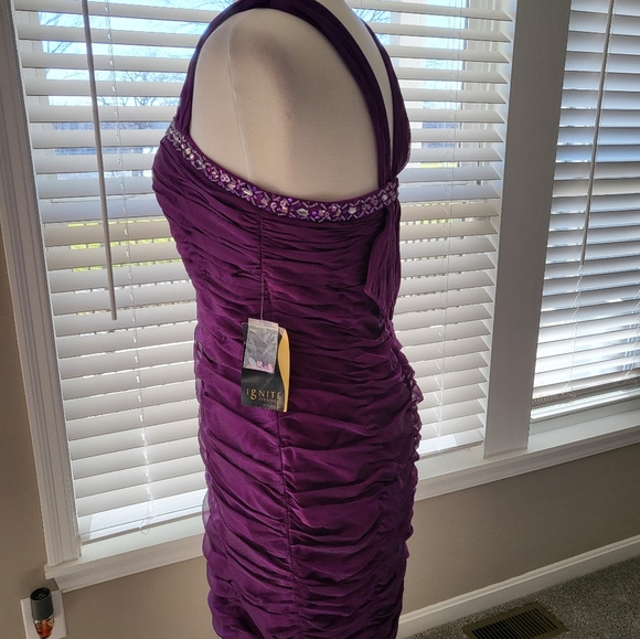 Ignite Evenings by Carol Lin – Purple Evening/Cocktail Dress (Size 12) - Picture 9 of 13